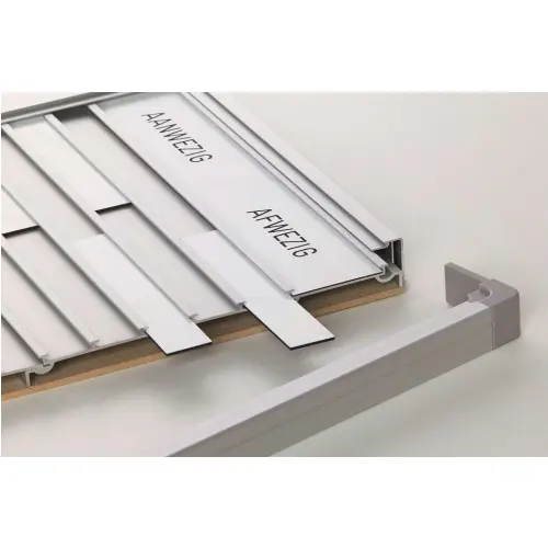 Set van 10 blanco naamplaatjes tbv presentiebord